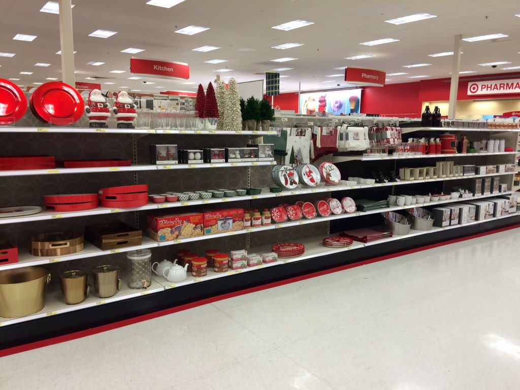 cjwcarman's tweet photo. VML Veronica is bringing Style and Brand to your Alpharetta Target #targetstyle #readytoentertain @Hueypritchett https://t.co/csvCJHSnqE