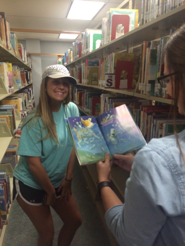 Bethany_Hall5's tweet image. #rbtt #ekulibraries #libraryswag