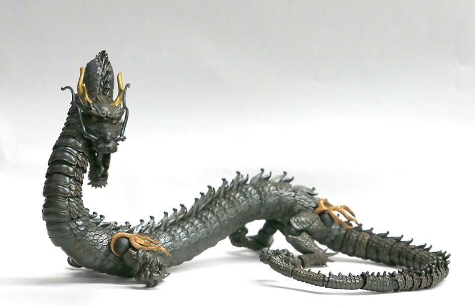 タケヤ式自在置物の龍を二体つなぎあわせると、めっちゃカッコ良くなり