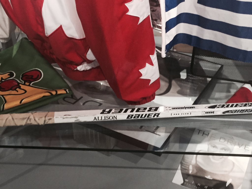 OakHockeyAcad's tweet photo. #hockeyfact Last goal ever scored @ the #MapleLeafGardens was scored by #BobProbert using #JamieAllison's Stick! https://t.co/X8XAL78Plx