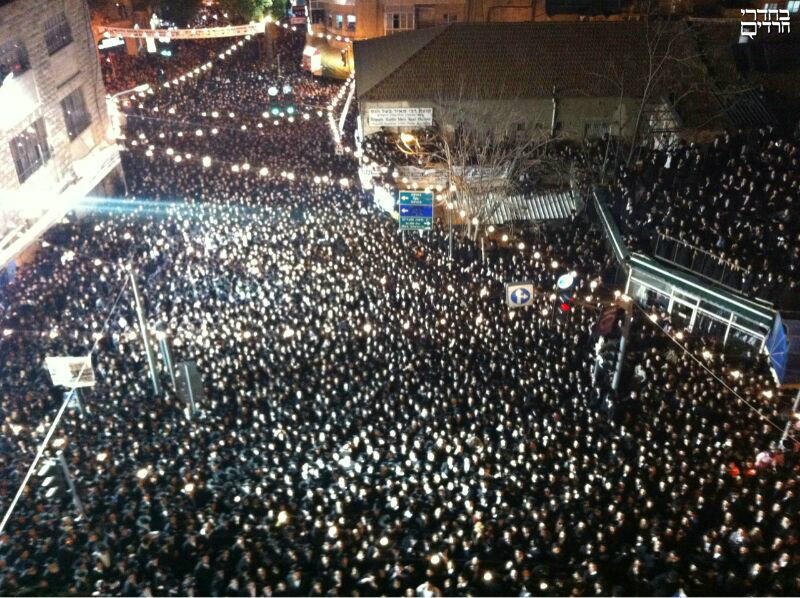AmericanJewry's tweet photo. احتجاجات حاشدة في القدس يدعو الى مقاطعة شاملة للانتخابات المقبلة "الصهيونية هي ضد اليهودية" #فلسطين  #القدس https://t.co/Ry40Qd9EJq