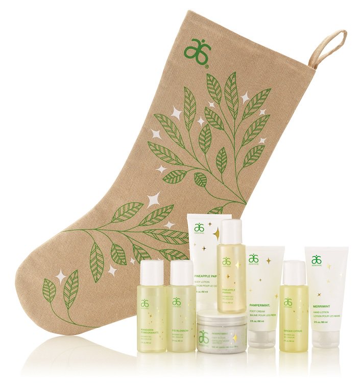 UK_Arbonne's tweet photo. With every 150 QV order, buy this stocking filled to the brim with merry delights from this season's collection. https://t.co/SfL4MxYGMz