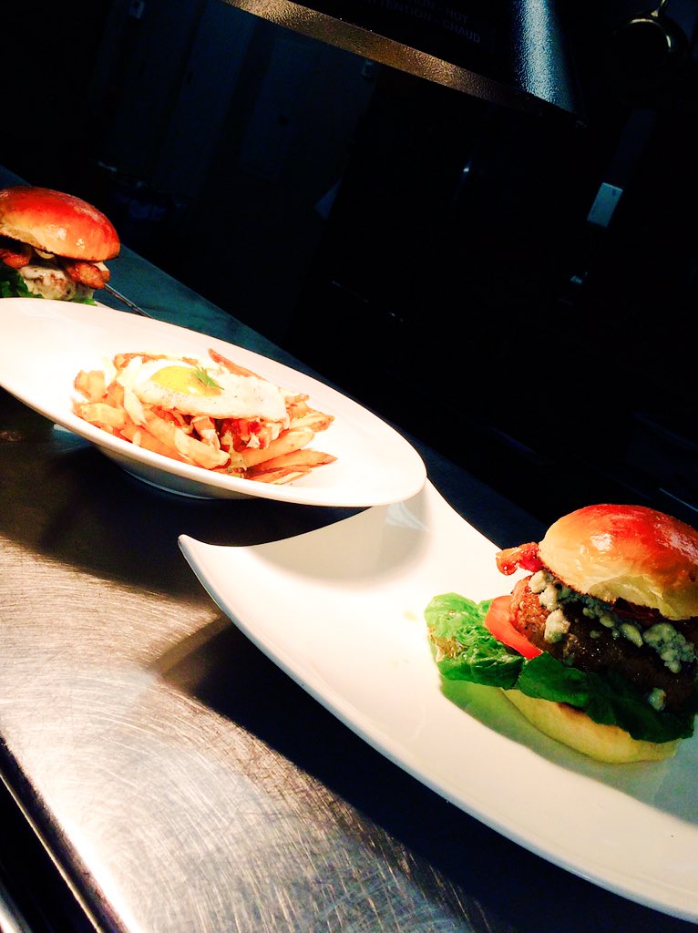 No Better Place to Celebrate #NationalSandwichDay than Out on the Patio #perfectNovemberDay