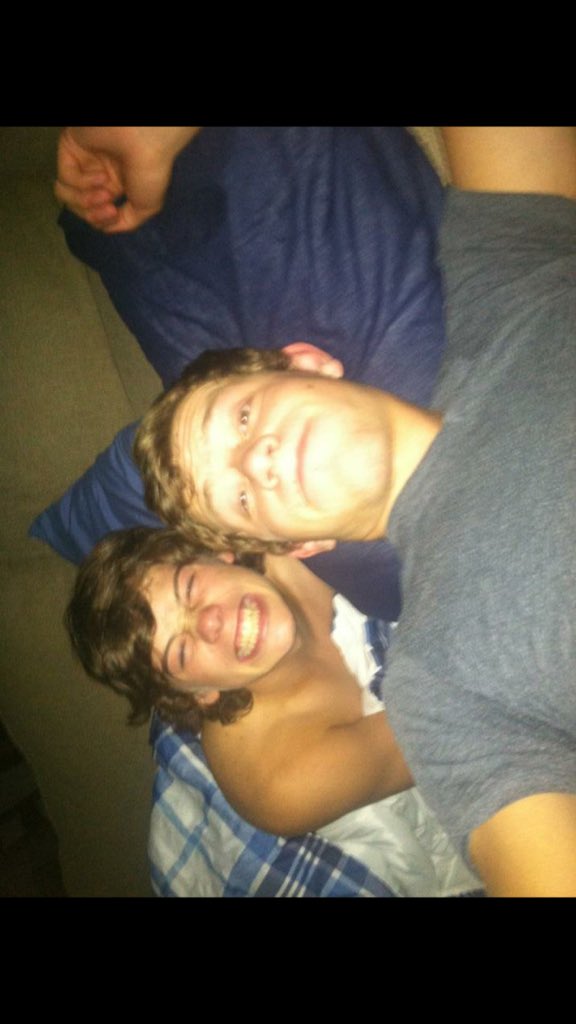 Dawalabe's tweet photo. Happy birthday to one of my best friends #loveyoucoco #squad #6dots https://t.co/UgFkH0C4nh