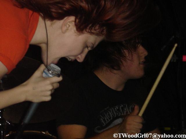 Pmore_Source's tweet photo. Ten years ago @paramore played in Norfolk - Va, opening for @simpleplan!
#YoungParamore https://t.co/Vdf5nqMRiD