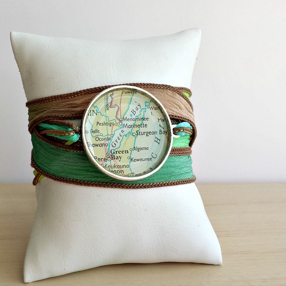 roseanddella's tweet image. Green Bay Wisconsin Silk Ribbon Wrap Bracelet etsy.me/1OsABII #map #WisconsinMap