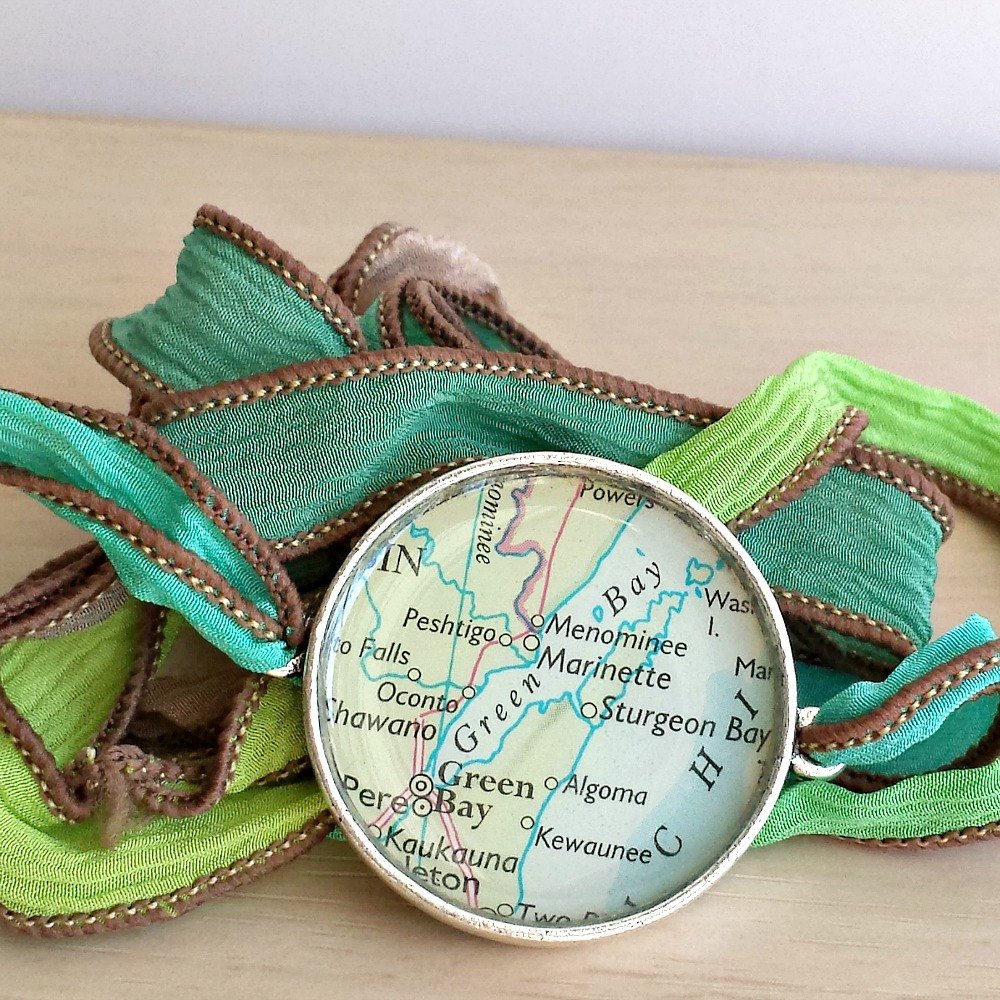 roseanddella's tweet image. Green Bay Wisconsin Silk Ribbon Wrap Bracelet etsy.me/1OsABII #map #WisconsinMap