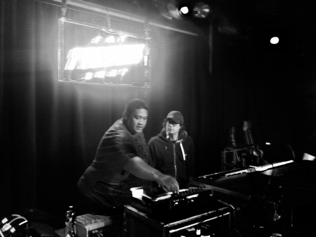 fatfreddysdrop1's tweet photo. Let's get this show on the road! Tonight London @ScalaLondon https://t.co/DtZ5gcesnE