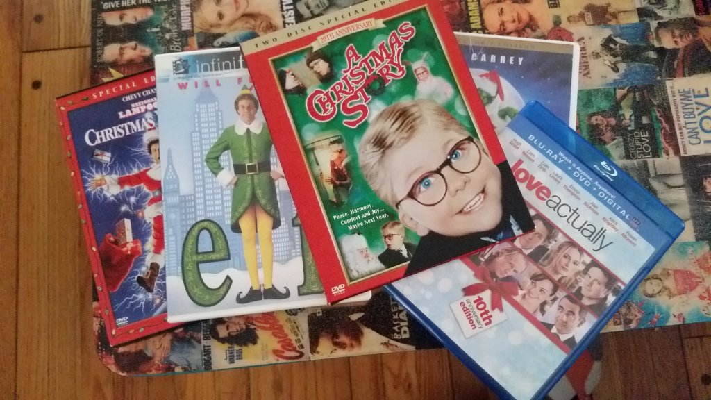 365greymatters's tweet photo. #painting to these today! Singing>>"I feel it in my fingers, I feel it on my toes" #christmasfreaks #christmasinfall https://t.co/snImEE4Oi9