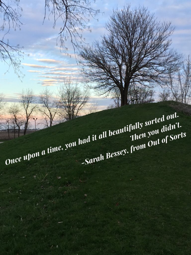 SeeyaLia's tweet image. I just keep coming back to this. #notcomfortable #OutOfSortsBook