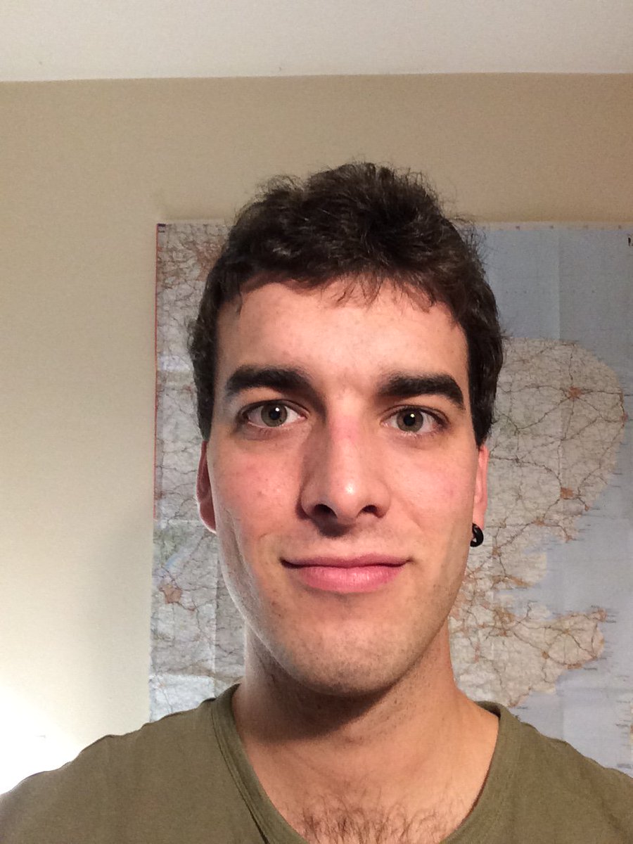 ScoutsBaracea's tweet photo. Desde Inglaterra nos manda Kaa esta foto, preparado para dejarse el mejor bigote!#Movember2015 #BigotesVerdiNegros https://t.co/mCQVNnXSWD