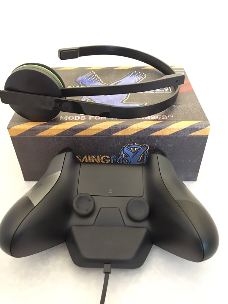 gaming_straight's tweet photo. @KontrolFreek @CallofDuty #auniquewaytogame https://t.co/qhIMaD09MR