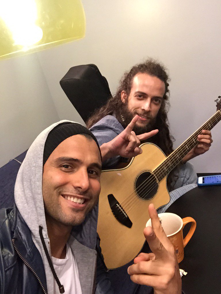 christiandmusic's tweet photo. Listos para cantar!!!!!!! @pjgonzalez03   @UforiaLive @UforiaMusica @Univision https://t.co/7U2yUPR9b9