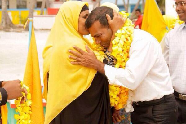 ATH1F_'s tweet photo. #Minjuvaan
#EmmenNikumey
#06Nov2015 https://t.co/WxVwrg0ZOH