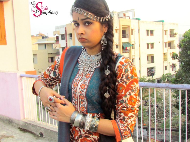 MaitreniMishra's tweet photo. #TheStyleSymphony is here with #stylingtips for #autumndressing
https://t.co/n2xAE9dn5B
#ethnic #contemporary #OOTD https://t.co/ra5ZRO5ZUm
