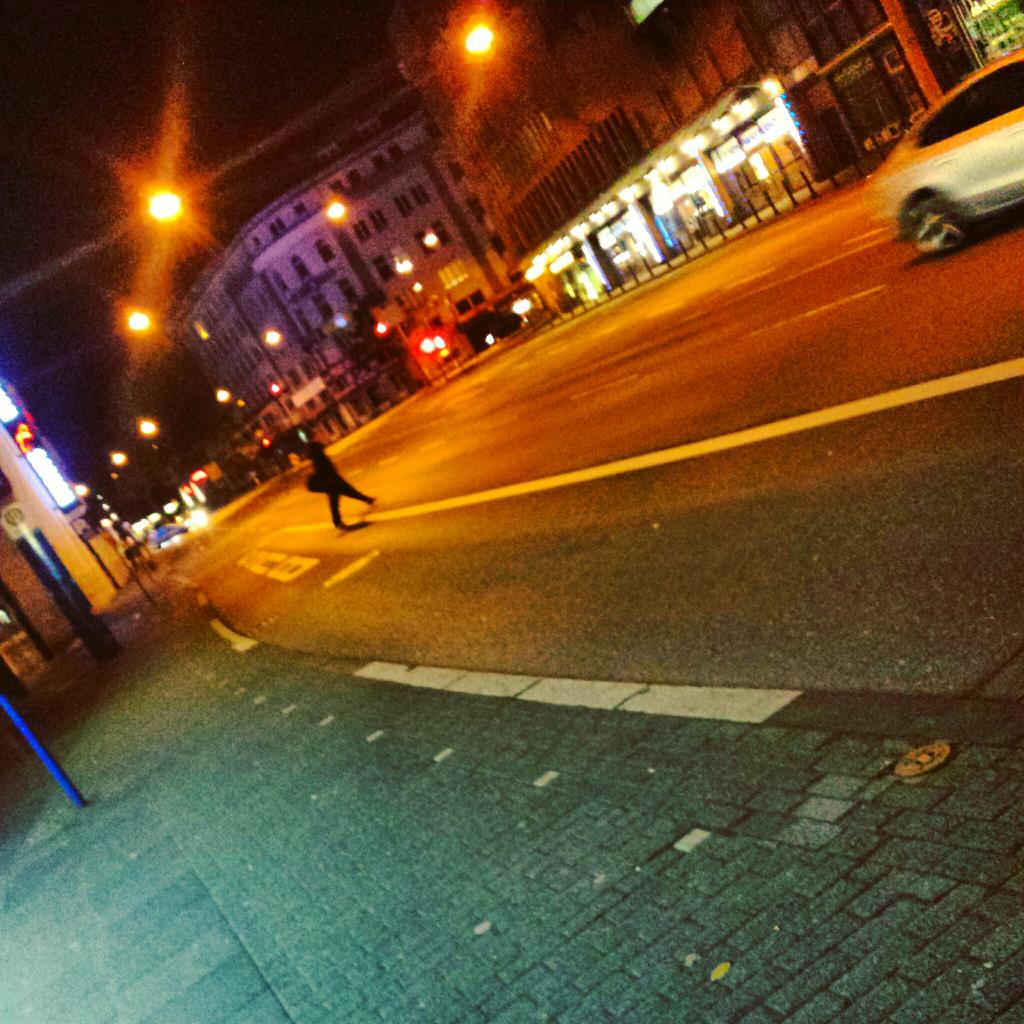 Schmalz16's tweet photo. #Wuppertal #atnight #maennertag https://t.co/87hWGDf4Gc