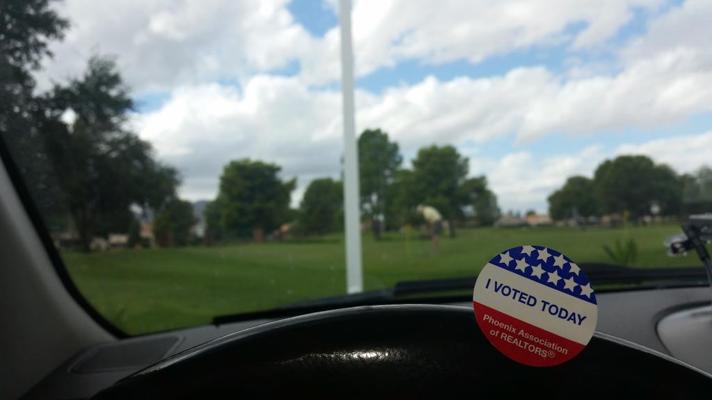 theoneslaughter's tweet photo. Polling place at golf course wish I could vote then play 18. Too much to do post #VRMA2015 hot leads going to work! https://t.co/UhhgsVlYpq