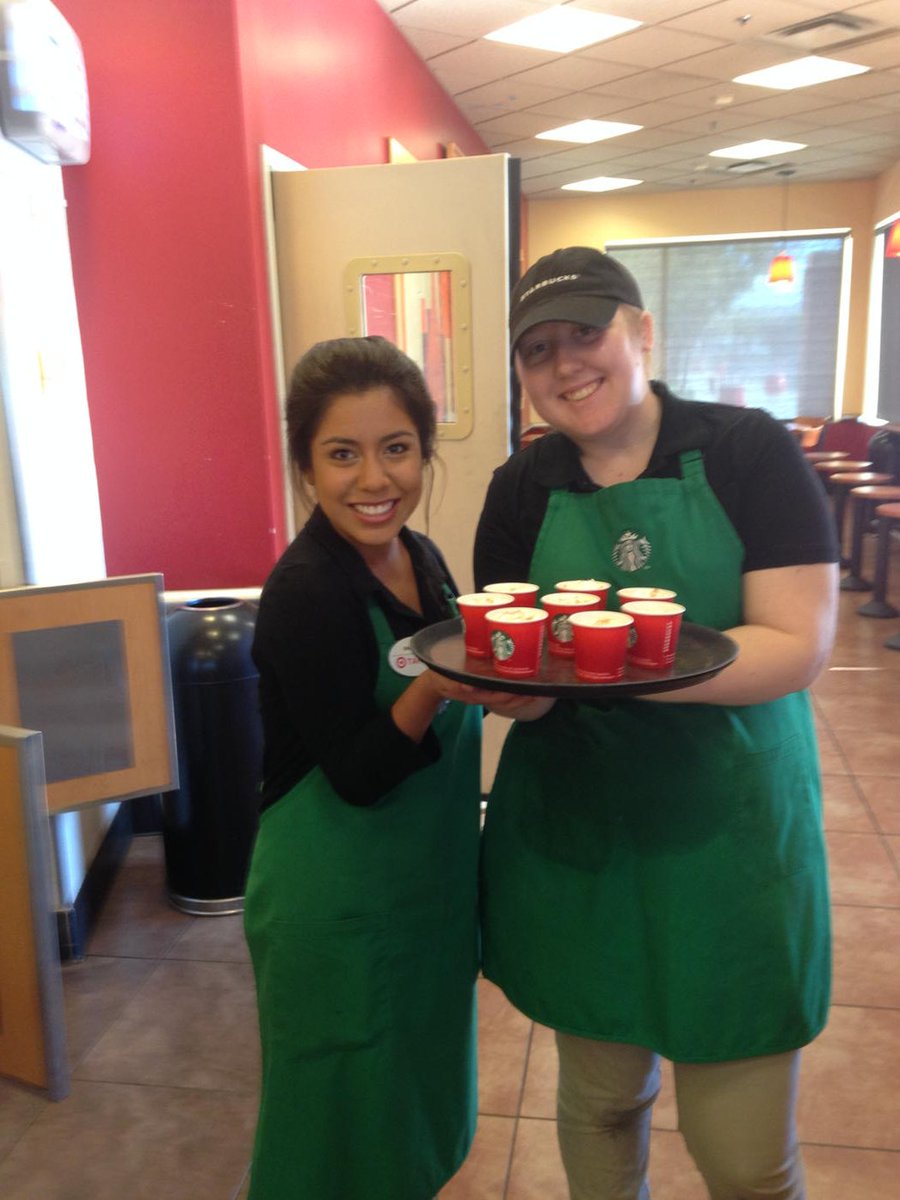 #activesampling the #chestnutpralinelatte #cpl #redcups #youmaketarget #2096 🎄☕️🎄<a href="/AlyssaFocaracci/">Alyssa Davis</a>  #yumm