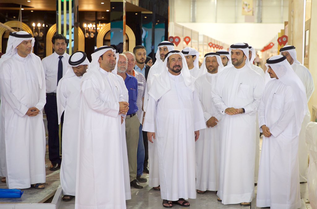 Sharjahnews's tweet photo. حاكم الشارقة يتفقد الاستعدادات النهائية لـ #معرض_الشارقة_الدولي_للكتاب ١ https://t.co/4Mt1FynCwe