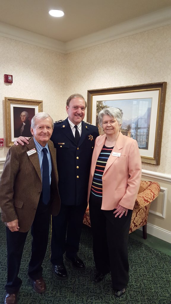 sheriffbono's tweet photo. I'm greeting voters at #Shannondell (#LowerProvidence 3-4) with committee members Tom Thiermann and Brenda Hackett. https://t.co/tqNs6rEVWw