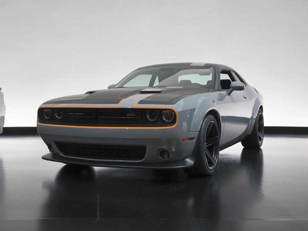 Dodge's tweet photo. All-Wheel Drive from all angles. #SEMA2015 https://t.co/qzJ0N94kkK