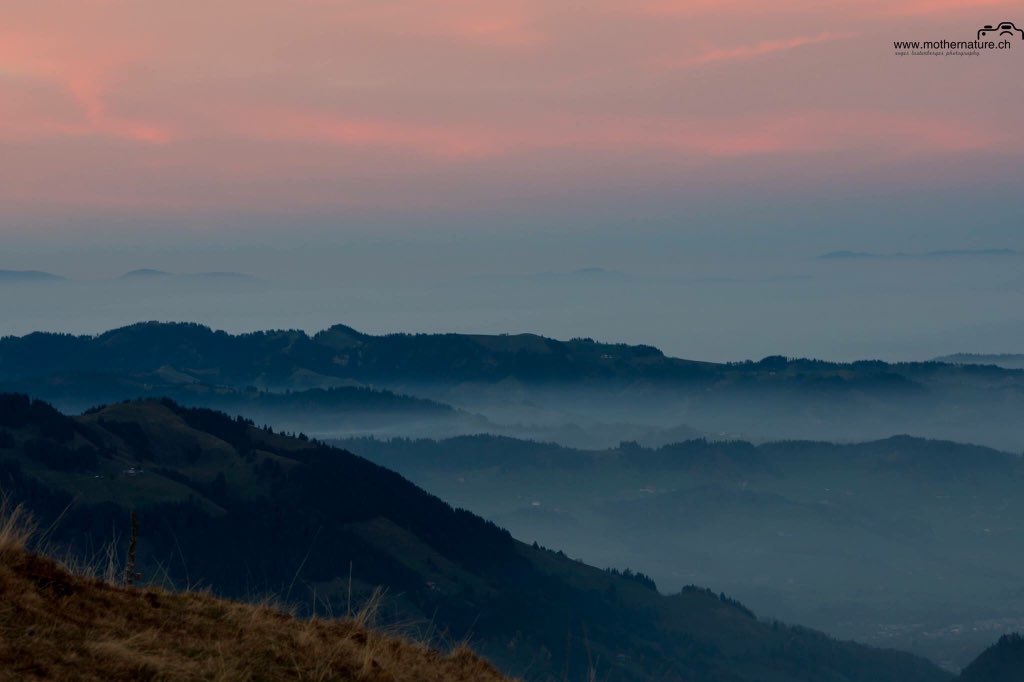 roger_lu_foto's tweet photo. "mysterious landscape" #sunset #sörenberg #Switzerland #a7r2 @IL_Switzerland @MySwitzerland_d @schweiz https://t.co/F3pZYWzuPp