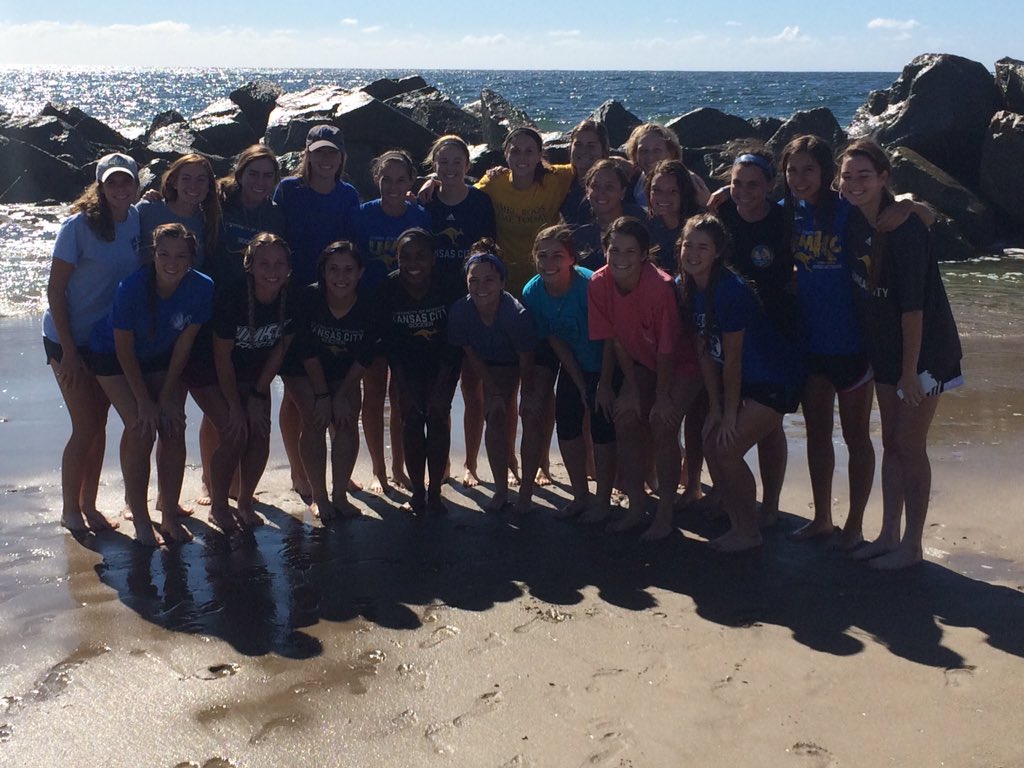KCRoosWSoccer's tweet photo. The Soccer Family on the beach in LA! Venice Beach/Muscle Beach. Nice little fun stop before heading to Bakersfield https://t.co/FkUE8kG9rI