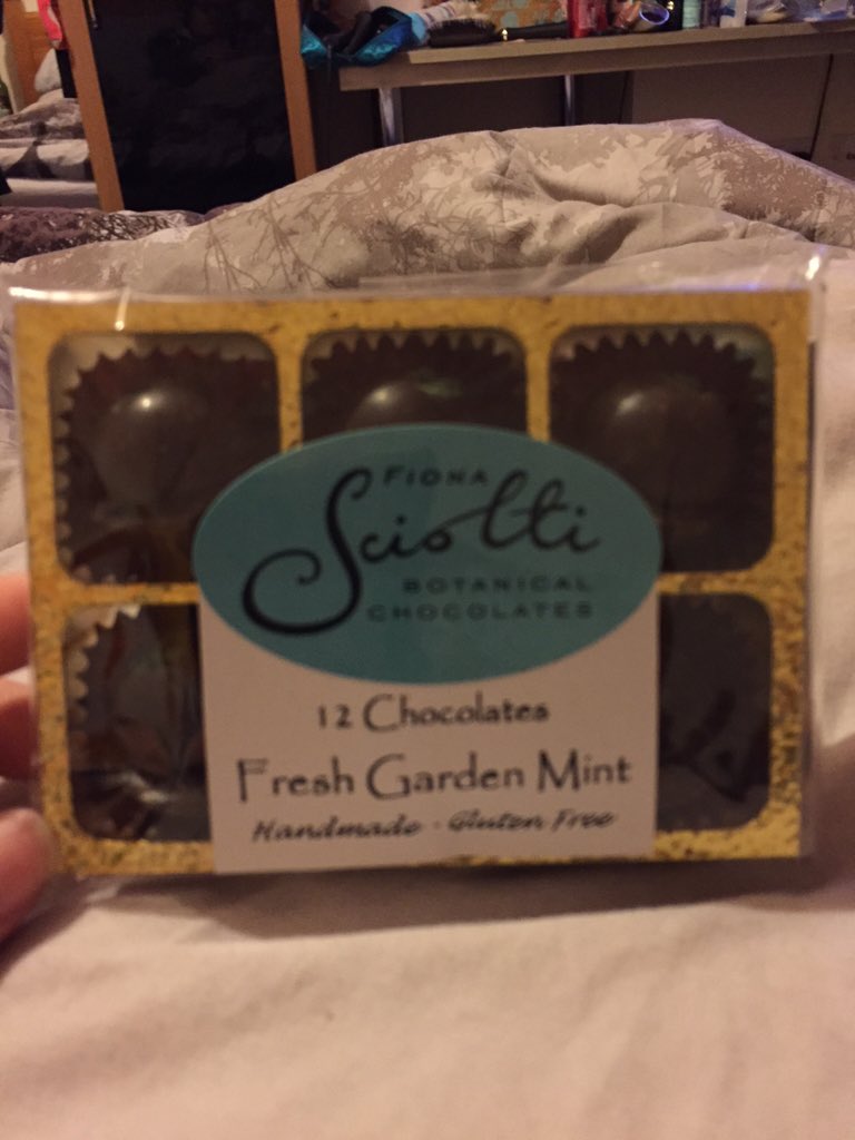 sophz89's tweet photo. Snuggled with the best chocs ever!! https://t.co/liyzSAOcfH