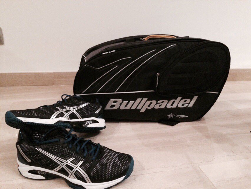ianu_cm's tweet photo. Porque no solo de palas, vive el jugador! Nuevo paletero bullpadel y Asics speed! #bullpadelTeam  #Lcpadelstore https://t.co/rRpQqpNANf
