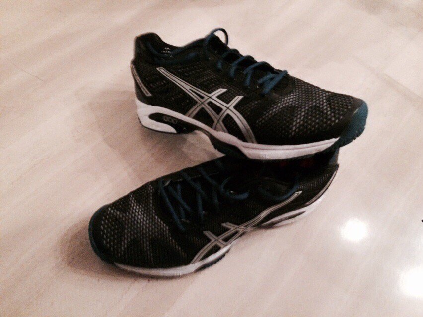 ianu_cm's tweet photo. Porque no solo de palas, vive el jugador! Nuevo paletero bullpadel y Asics speed! #bullpadelTeam  #Lcpadelstore https://t.co/rRpQqpNANf