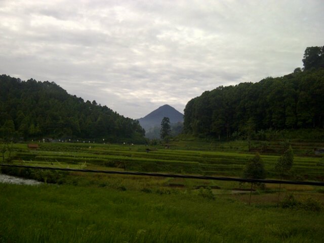 AjiManja's tweet photo. Pengen menjelajah lagi di kampung orang. ;) https://t.co/0drqGq6t3i
