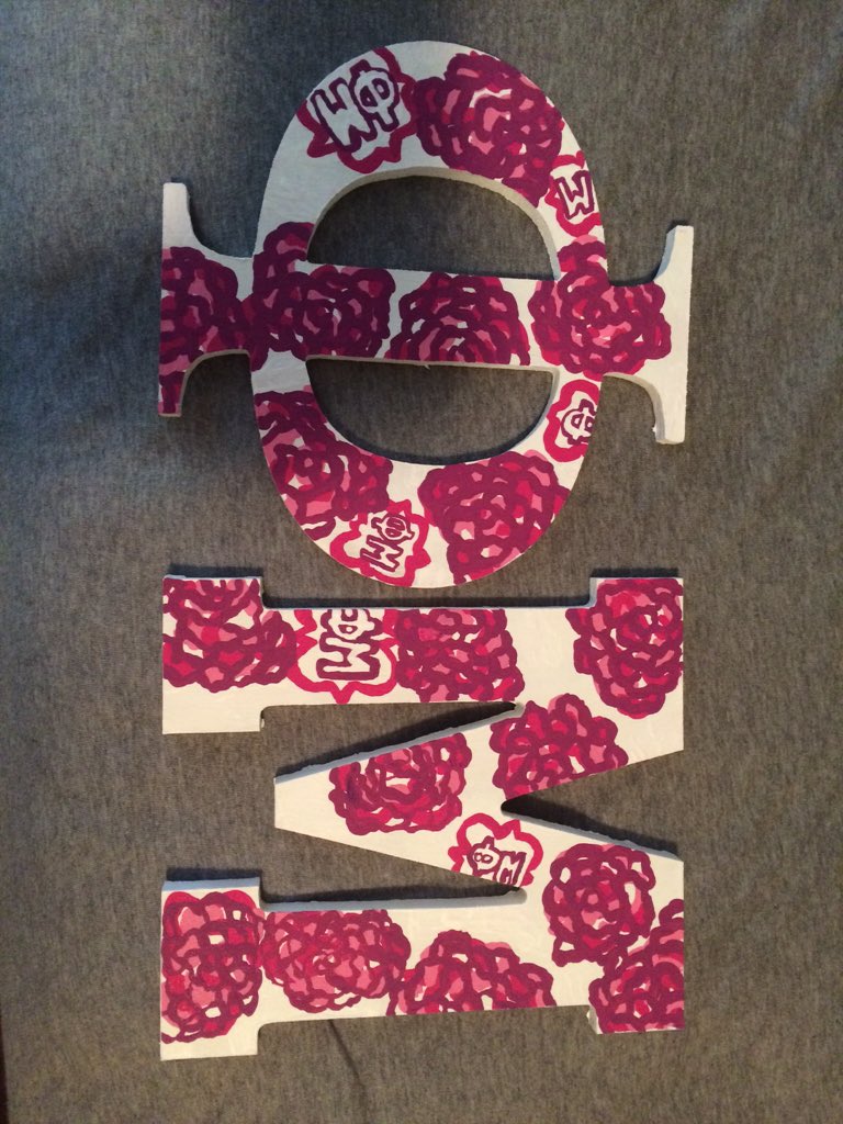 simplyfabs01's tweet photo. Phi Mu Lilly print wooden letters that shipped today!Get your sorority letters/monogram in my etsy shop!Link in bio https://t.co/p8vtEeDuEE