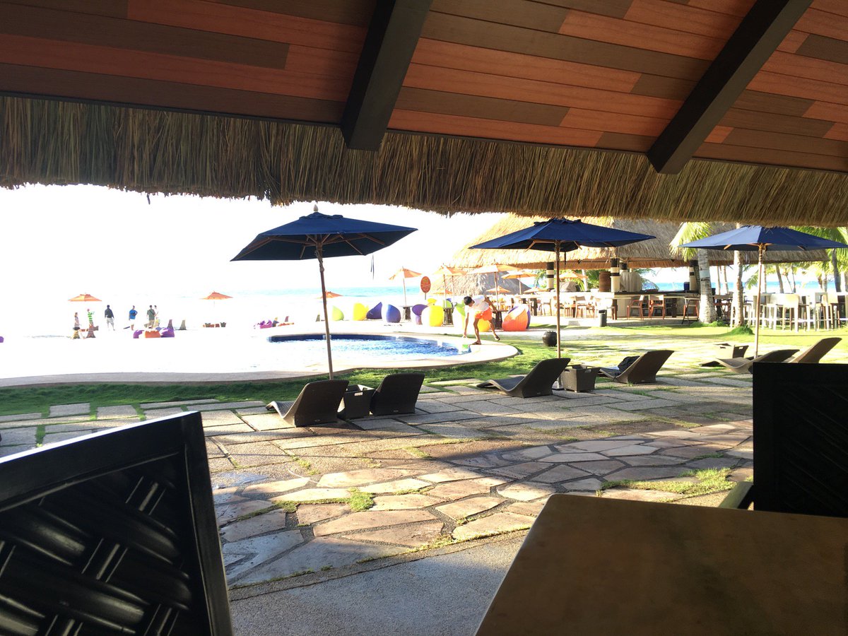 BlesSanoza's tweet photo. Good morning Philippines! Out sightseeing the many Bohol attractions today with... https://t.co/16V8tJuO7m https://t.co/qZRdr0VGHw