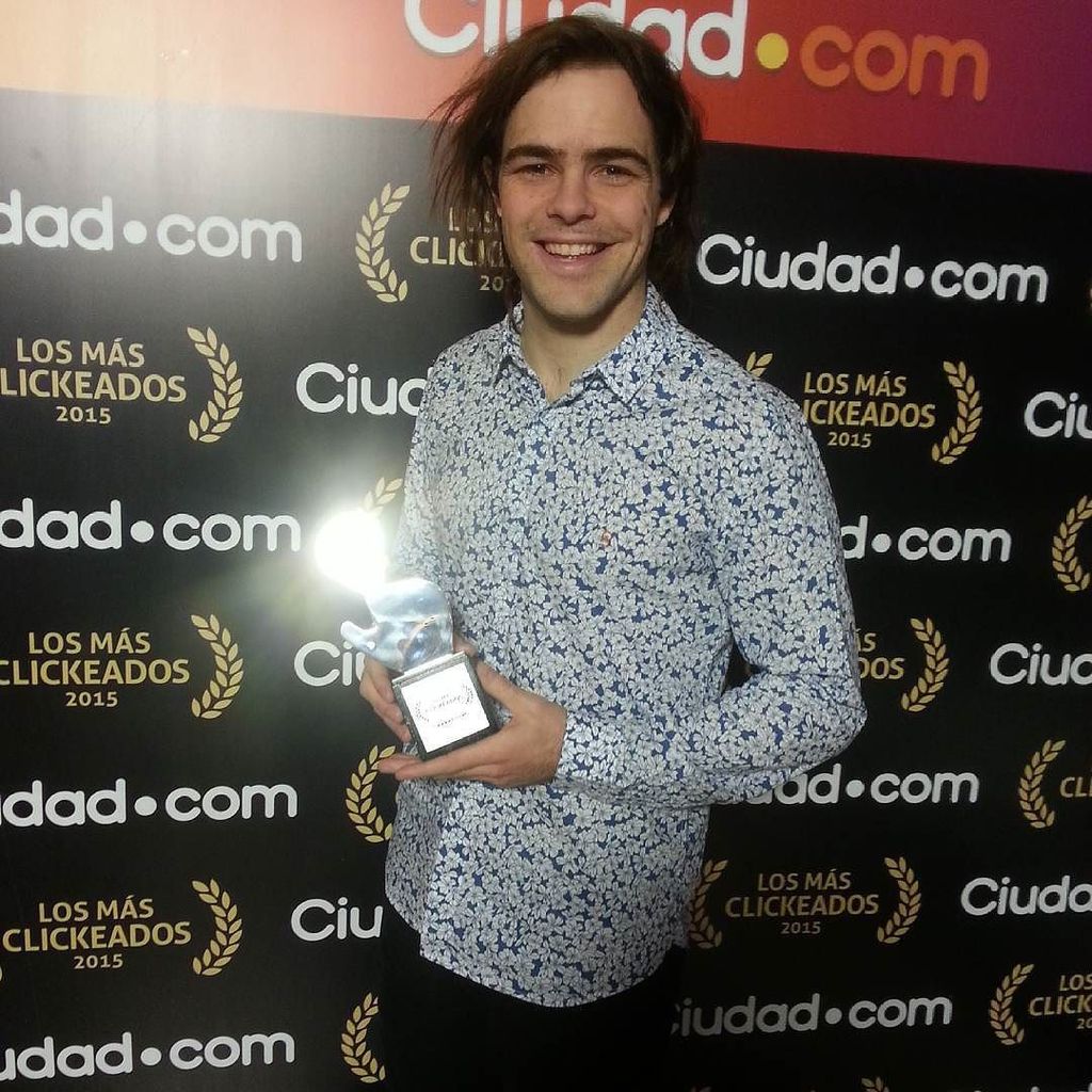ciudad_magazine's tweet photo. #LosMasClickeados2015 Peter Lanzani ya tiene su premio! Ustedes lo lograron con sus clicks… https://t.co/i8avvESwjW https://t.co/17c7ca8V0e