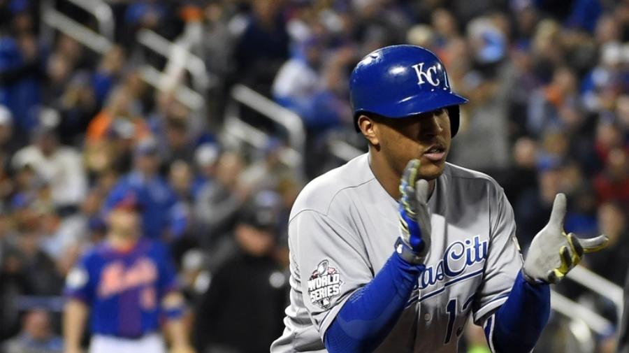 VICESports's tweet photo. Royals won by playing merciless, relentless, beautiful baseball. Mets lost as themselves. https://t.co/8UxpqfGksW https://t.co/oDpfHruf9c