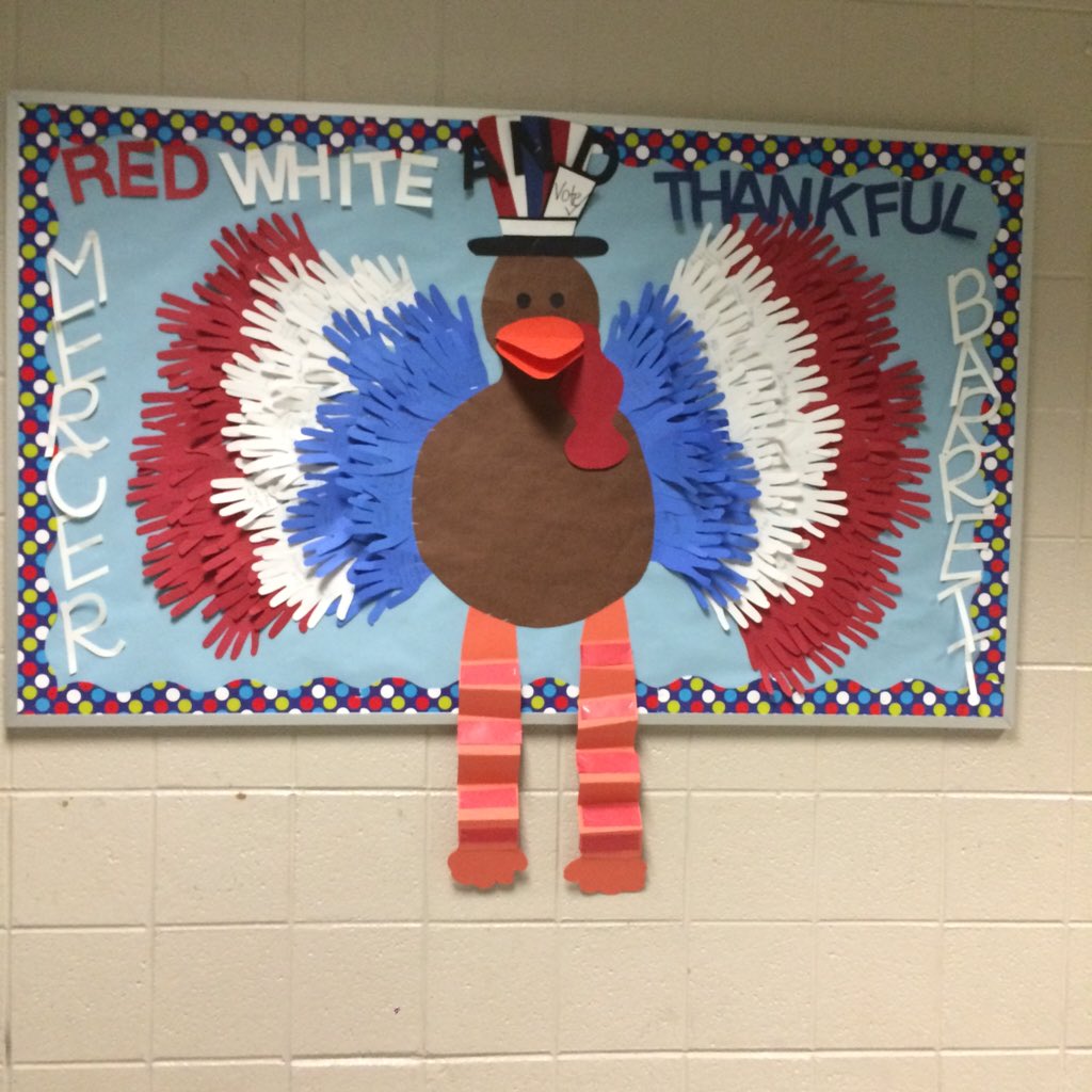 JessicaTMcPeak's tweet photo. This November and Veterans Day we will be "Red, White, and Thankful!" @FirstYearTeach_ @Ms_caldwell16 #ci4000 https://t.co/50Vkfbtxle
