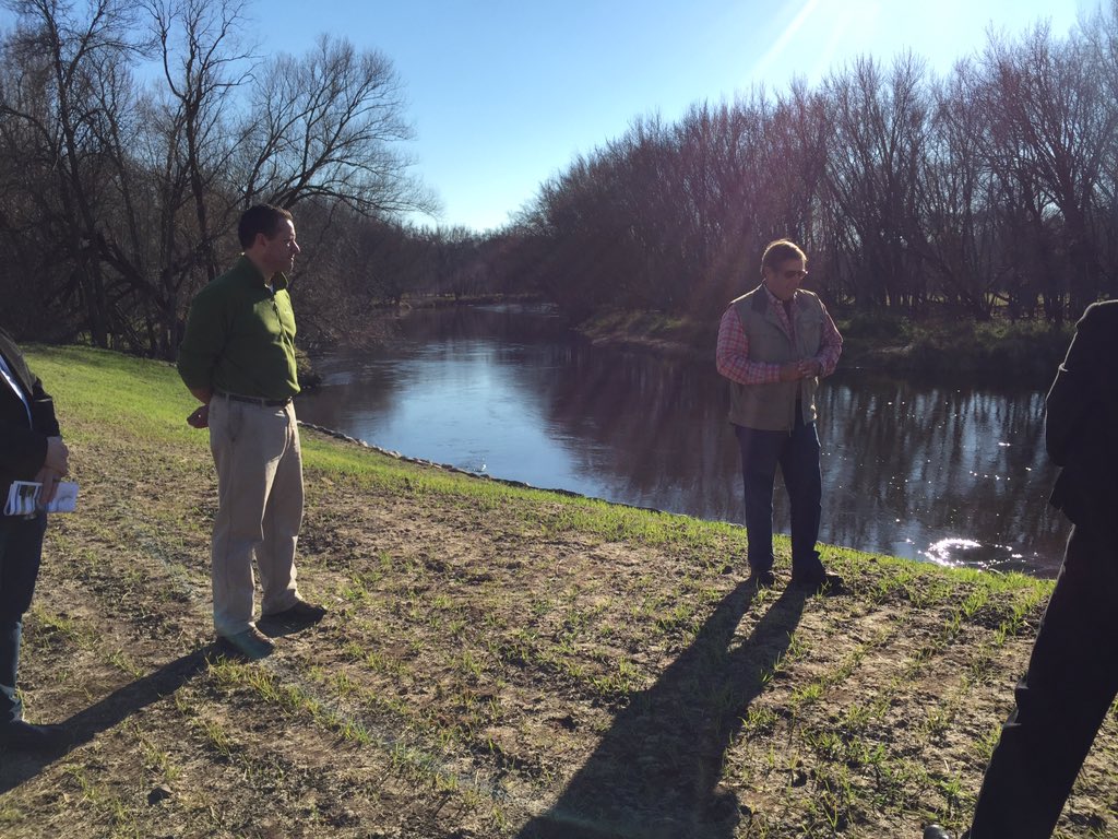 AnokaCounty's tweet photo. A gorgeous afternoon to mark a crucial erosion project on the #RumRiver with Comm Matt Look and @RonSchara https://t.co/JhFf8egJDe