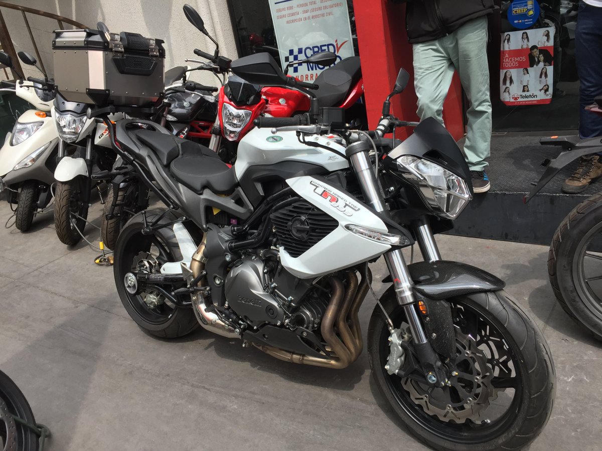procircuitm's tweet photo. BENELLI TNT-899 $5.290.000.-
MALETA KAPPA 42 Ltrs. $249.900.-
#MotoGP #motocicletas #procircuit #kappamoto https://t.co/nLMzgJMJ1d