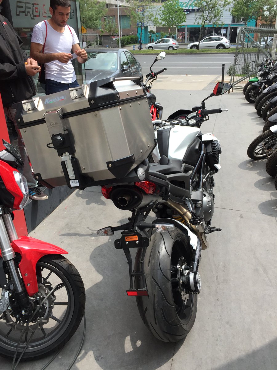 procircuitm's tweet photo. BENELLI TNT-899 $5.290.000.-
MALETA KAPPA 42 Ltrs. $249.900.-
#MotoGP #motocicletas #procircuit #kappamoto https://t.co/nLMzgJMJ1d