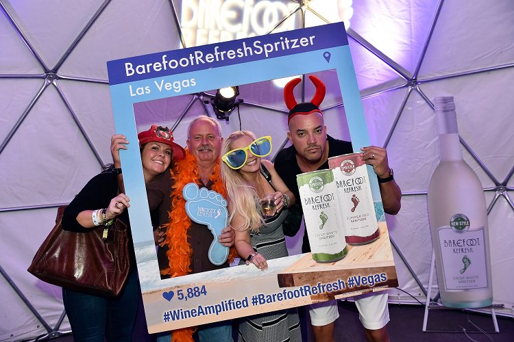 rocknrollwine's tweet photo. Happy #TipsyTuesday brought to you by @BarefootWine at #WineAmplified #BarefootRefresh https://t.co/8iCwJMx7cb