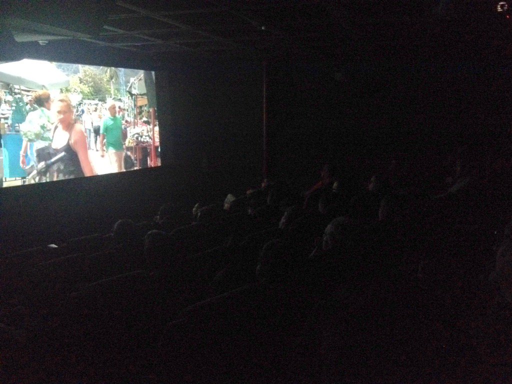 caracasdoc's tweet photo. Sala llena en el maratón de cortometrajes en @caracasdoc  3:00 pm! nuestro cuarto día! https://t.co/r5vIgwACmf