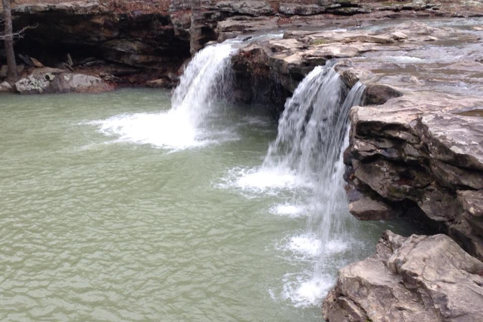 theoutdoore's tweet photo. Taking in the water falls // #theOE #theoutdoorexplorer #exploreverday #outdoors #explore https://t.co/4p0dTfk1gP