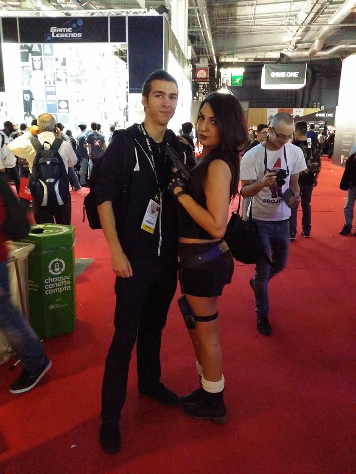 MaxXx17i's tweet photo. Ça serait pas toi ça par hasard @PinkGeekCOD ? ^^
Lors de la #PGW2014 https://t.co/B1H8drGVBS