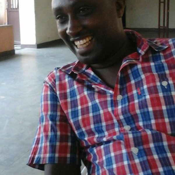 #Burundi ALERTE. La famille d'Eric NIYUNGEKO craint qu'il ait été enlevé/assassiné. Aucun signe de vie depuis 3 jrs!