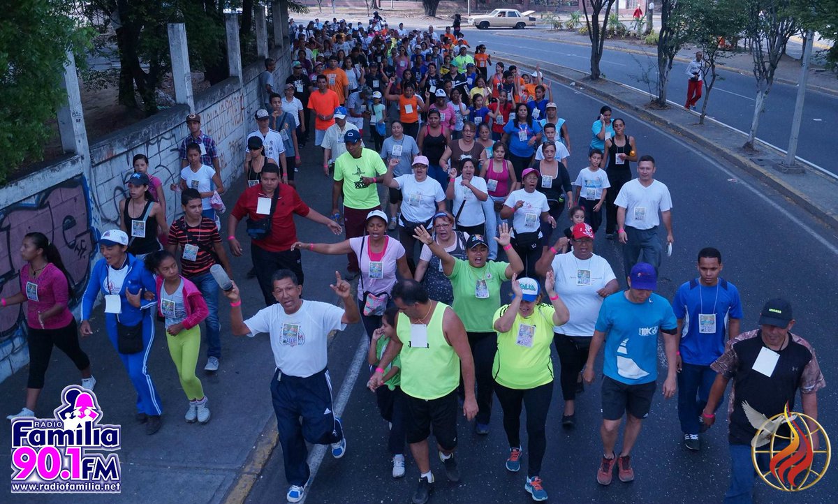familiaradio's tweet photo. Tu puedes formar parte de la gran multitud que proclamara vida para la juventud ¡ASISTE A LA CAMINATA Y CARRERA 12K! https://t.co/lXiUqHtC1R