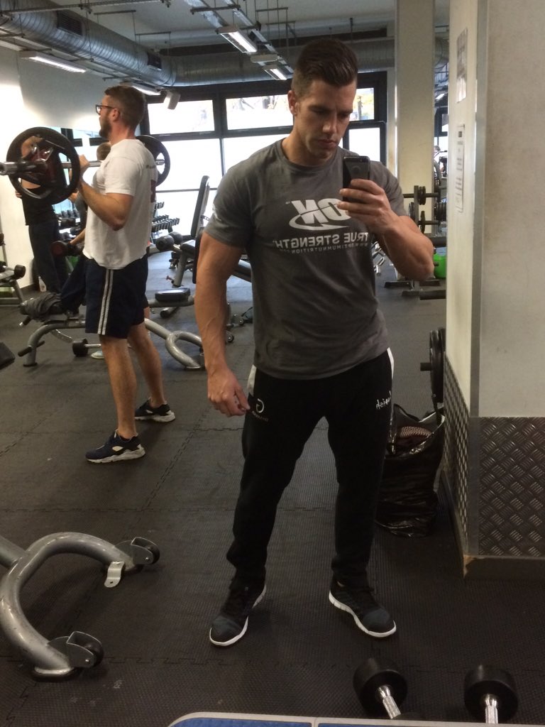 TimChaseFit's tweet photo. Banging shoulder session 💪

Cracked out the Gym Seven bottoms! 

Proven to give extra gains! 10% off use code TIM10 https://t.co/M2lAgYWzyi