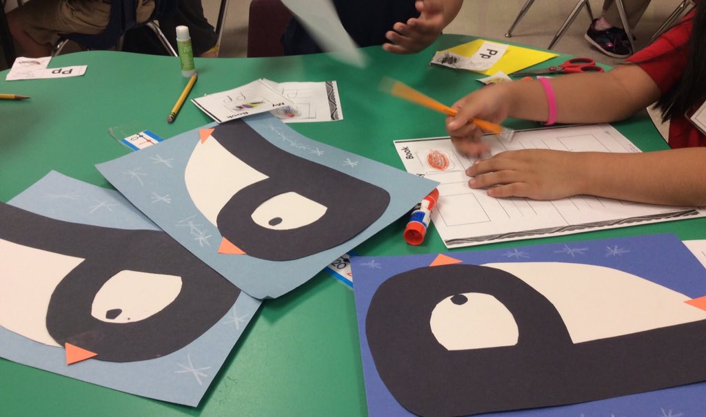 KathyPiland's tweet photo. Letter recognition with kindergarten. @Istationed @gisd_iteam @Weaver_Eagles #LowTechTuesday https://t.co/BvDBsbK2gq