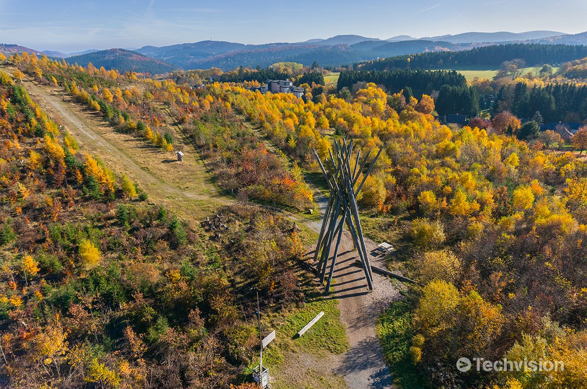 Techvision_de's tweet image. Kyrill-Tor Briloner Bürgerwald #Luftbild #Kyrill #Brilon techvision.de/allgemein/kyri…