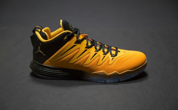 spa_number06's tweet photo. CP3.IX "Yellow Dragon" drops 11/4 @JimmyJazzStores #jordan #cp3 #yellowdragon I My Blog: https://t.co/vURRvJIXvJ pic https://t.co/y6REOWWGIE