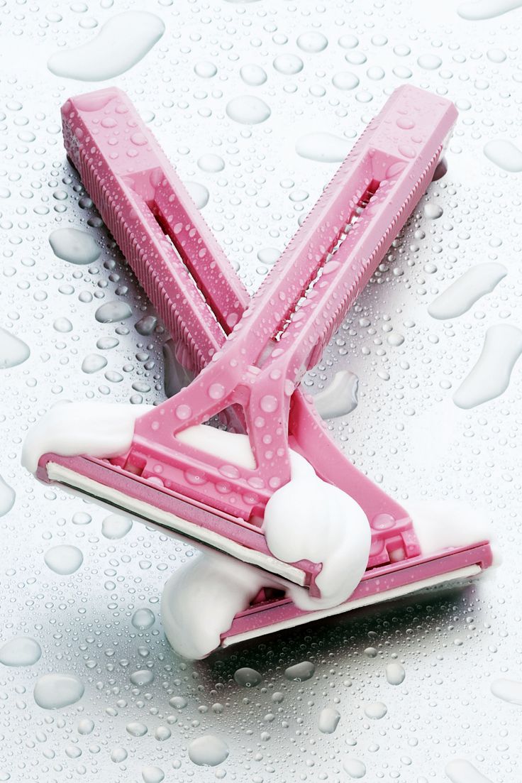 BestBikiniGirls's tweet photo. How to halt HELLISH shaving rash on your bikini line after and for all -  https://t.co/AY9ShjQ2d7 https://t.co/IzlNhO4QVz